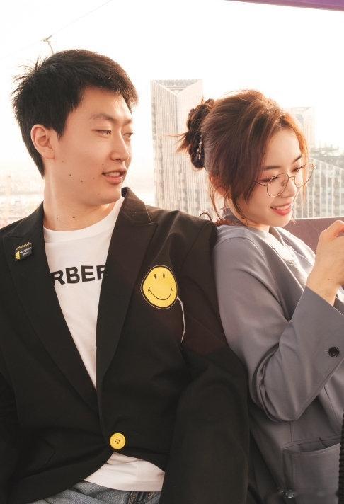 真的假的？有粉丝爆料：管泽元和余霜将于12月24日在上海举办婚礼如果是真的，建议