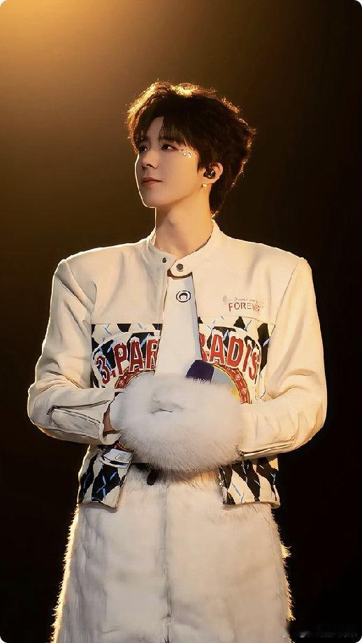 刘宇宁 工作时候不能嬉皮笑脸刘宇宁清醒发言：工作不能嬉皮笑脸！打工人狠狠共情了，