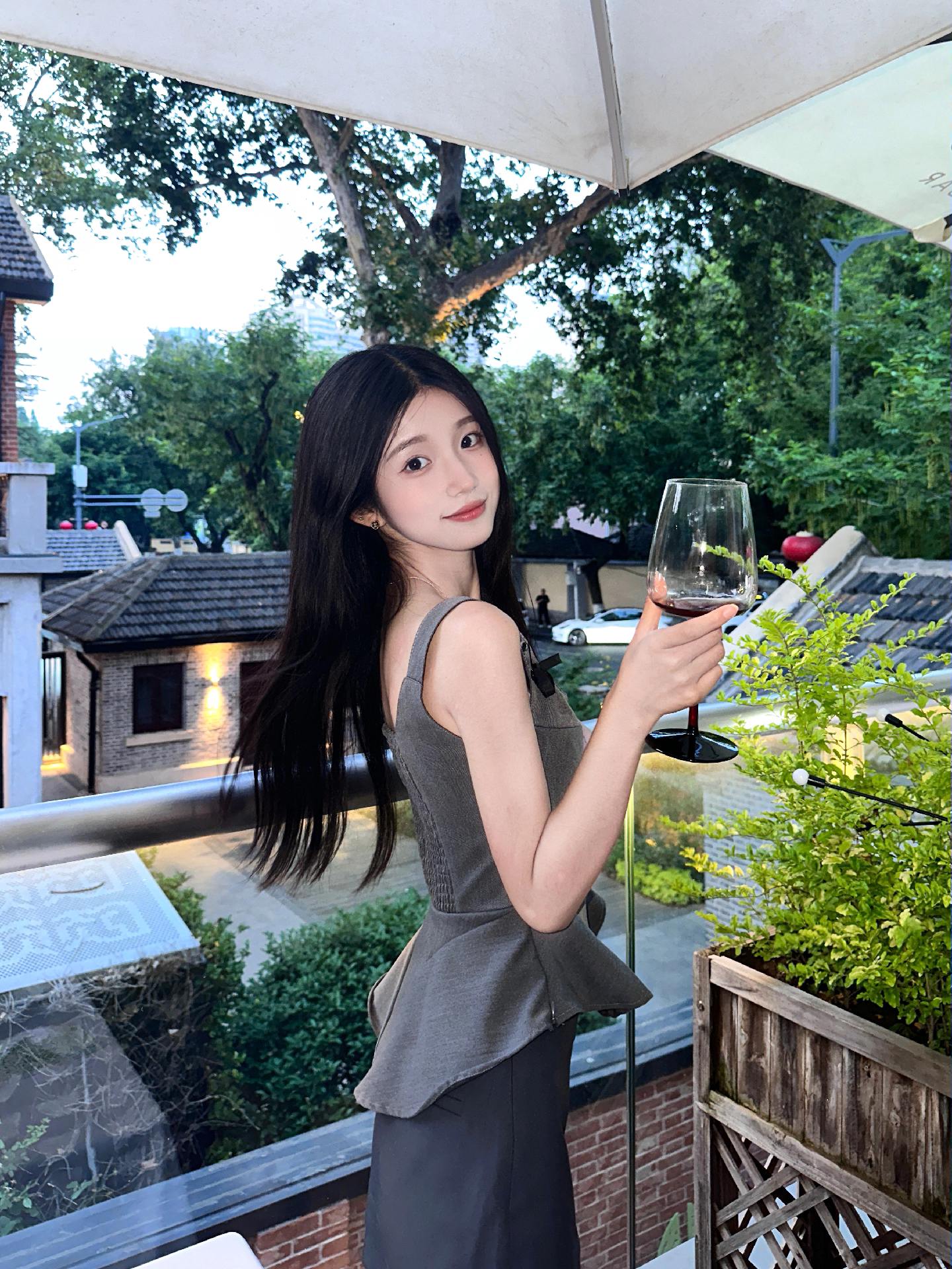 cheers🍷。