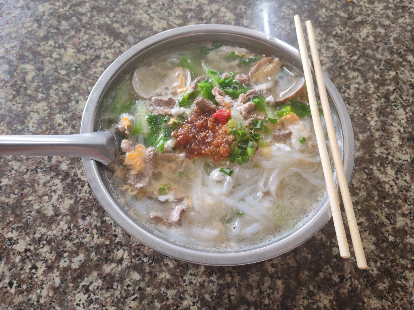 我活着就靠这一口 