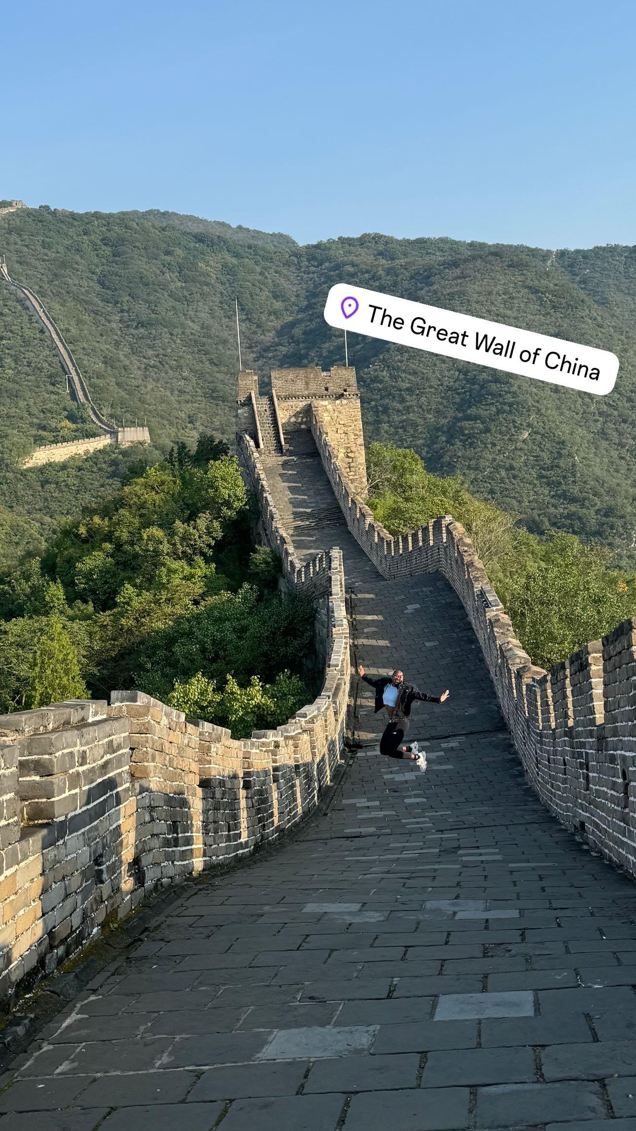 高芙打卡长城！这个拍照姿势也是没谁了……[允悲]#巡回赛在中国##2024中网#