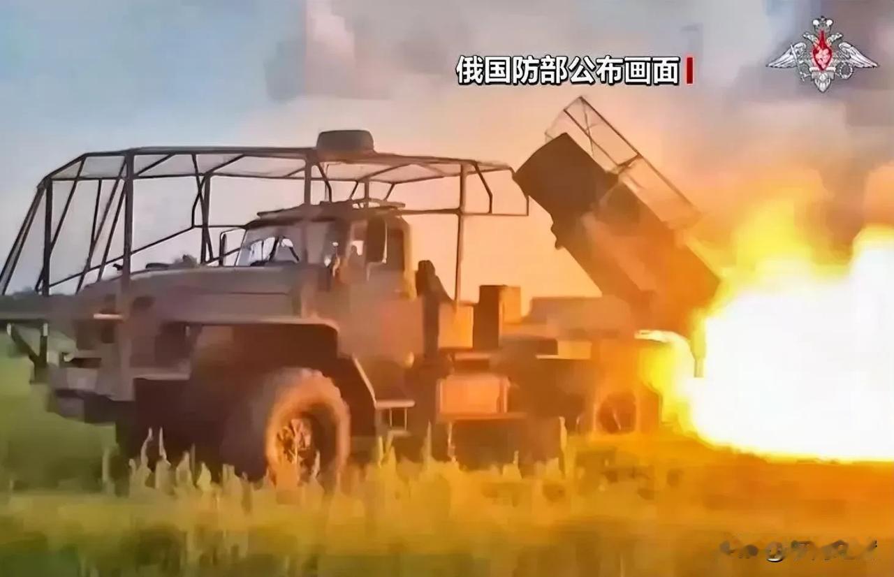俄乌“后方互炸”升级：铁路炼油厂成靶场，这场仗早已没有“前线后方”
 
刷到俄乌