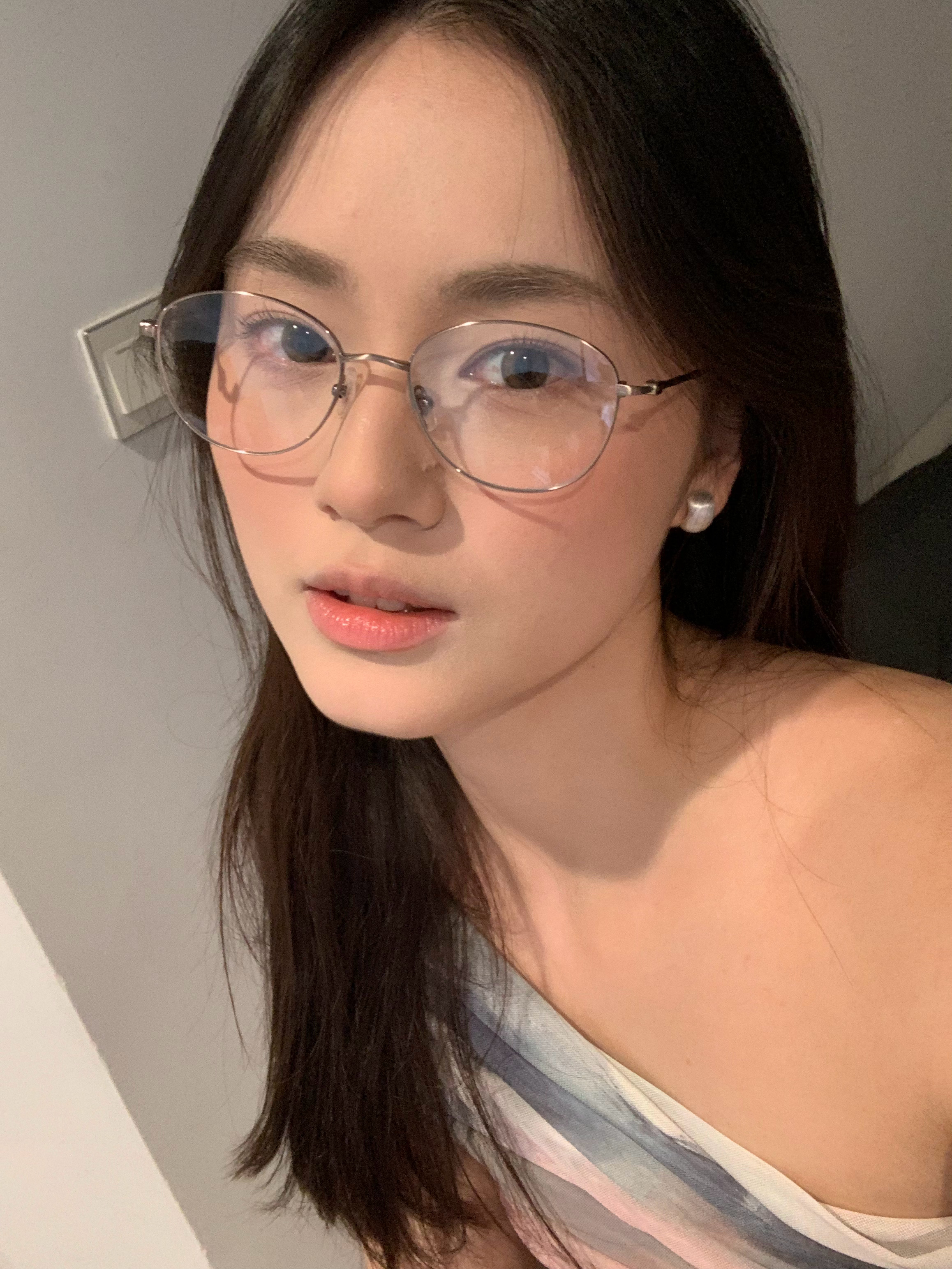 完美契合脸型的一幅👓！！！平逸近人