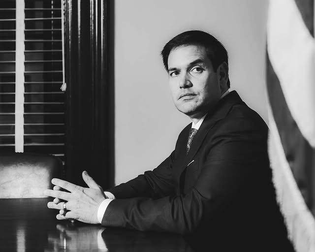 马可·卢比奥告诉《纽约时报》，他将等待看看委内瑞拉现任政府是否会交出石油。 
