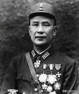 1946年6月，白崇禧踌躇满志的就任国防部长，却发现毫无实权，他连外出的接待费用