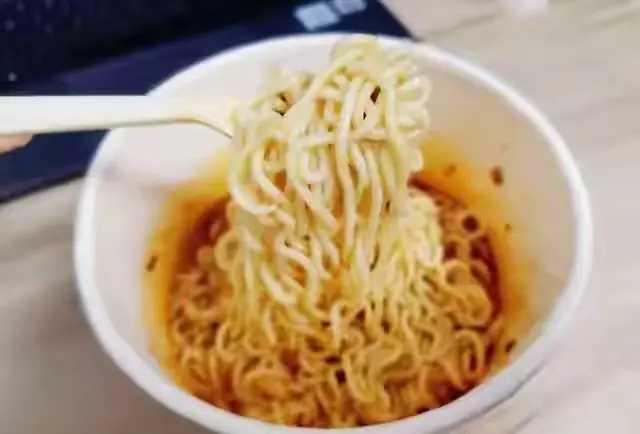 浙大研究：喜欢吃面大量放醋的人，不出半年，血管或有4个变化！

你是否也喜欢在面