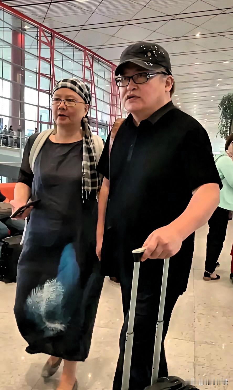 63岁刘欢走了。看到他这些年是怎么被病一点点掏空的，我破防了。

他不是死于意外