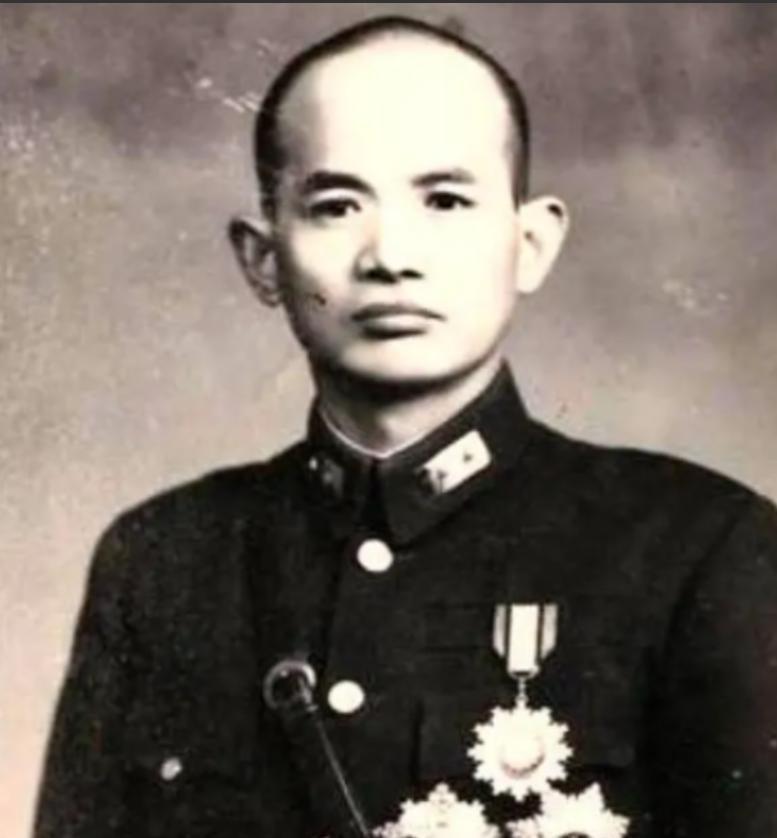 1955年6月5日夜，俞济时在家中擦拭手枪时走火，子弹射入大腿。这引起了蒋介石的