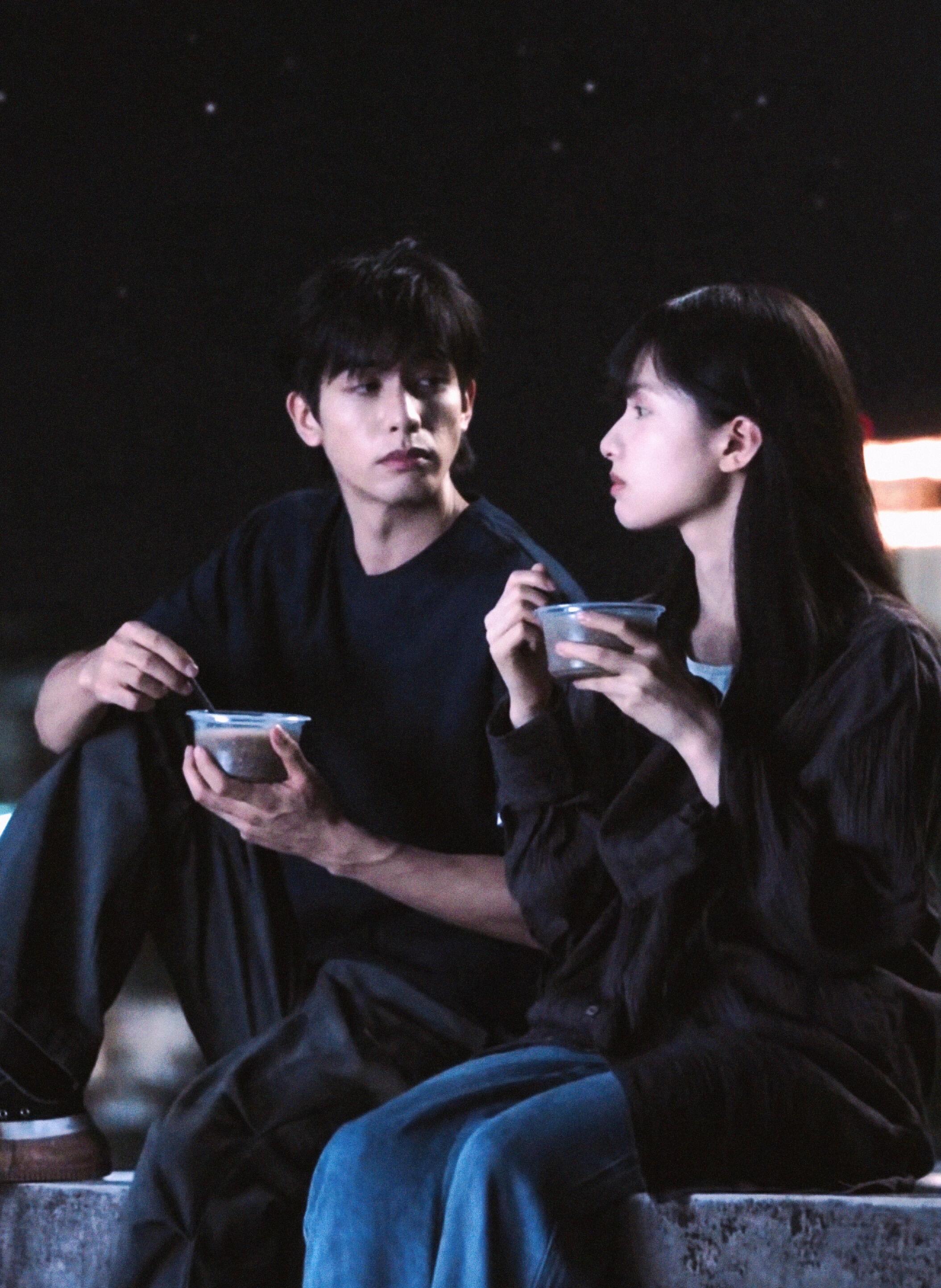 野狗骨头云合登顶 宋威龙，张婧仪《野狗骨头》今日云合12.8%，小骨头🦴登顶啦