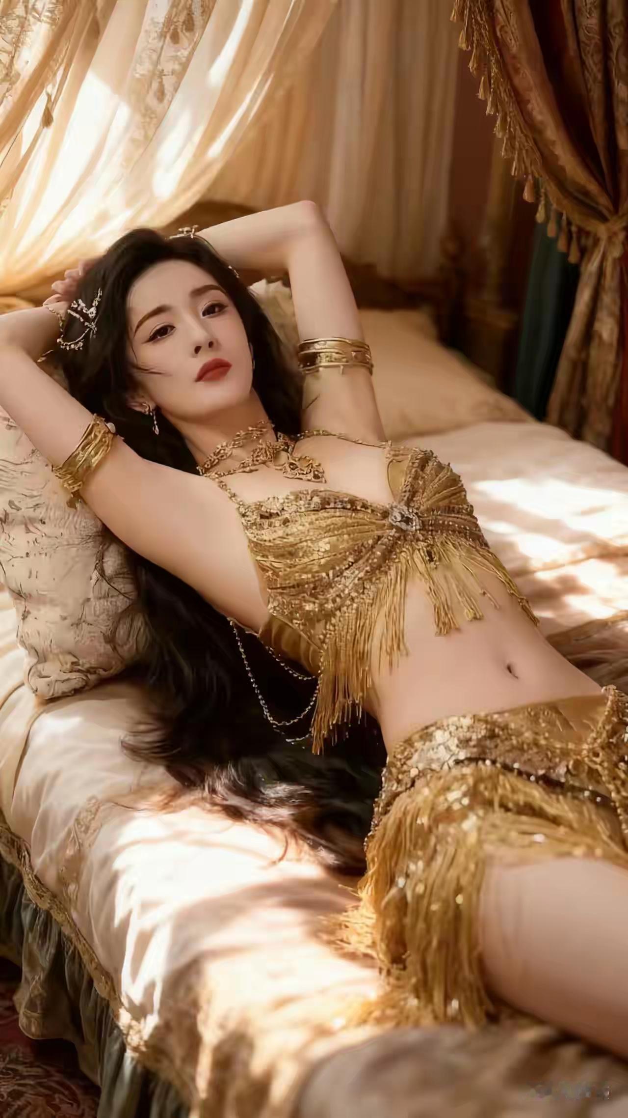 异域风情，金装美人，尽在奢华卧室