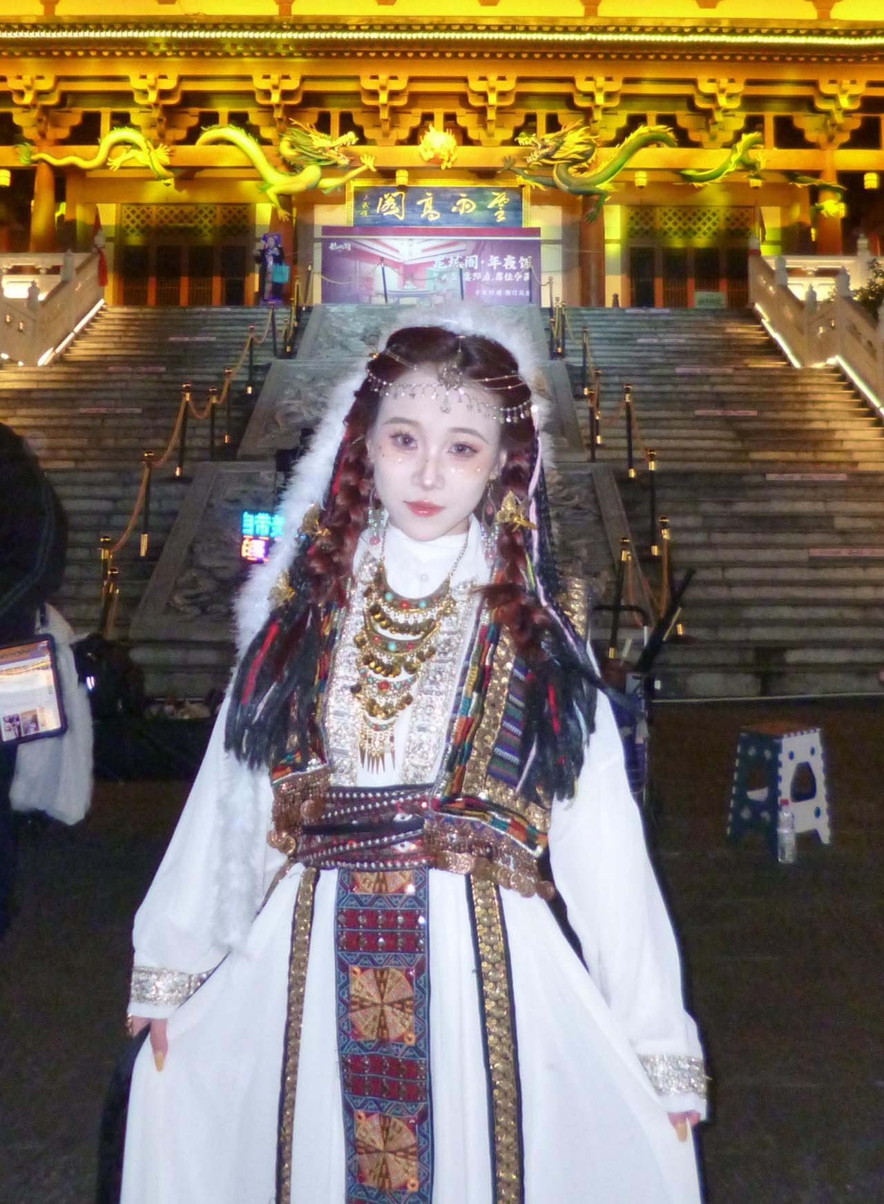 夜了，cCd打卡古镇有一种穿越时空的美 穿越古画只为遇见你 古国公主 古国公主妆