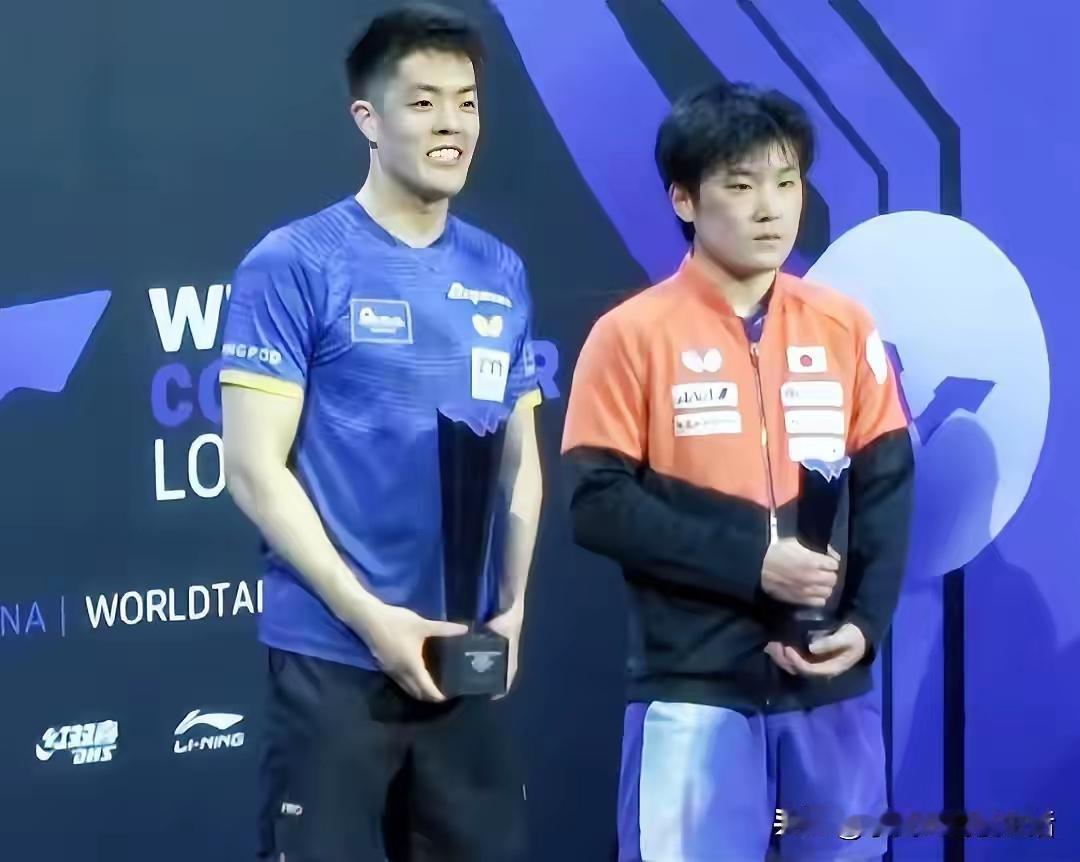 张本智和咬牙切齿的样子太扎眼！

  明明是“无强敌”的好局，

   却栽给曾