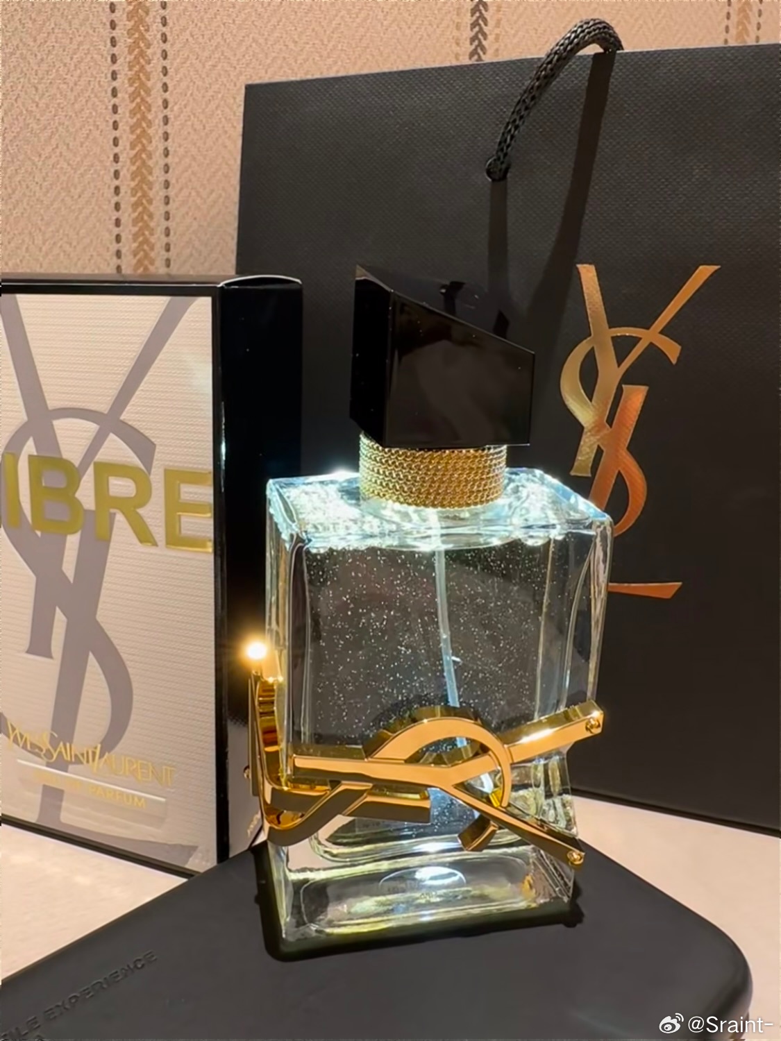 谁能拒绝一支优雅又有性格的香水！平时超爱用YSL自由之水这瓶我在Macy's入的