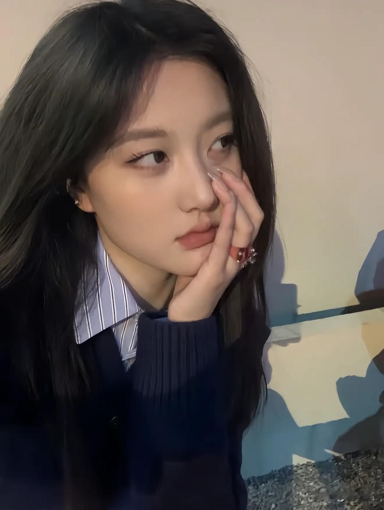 生活中，很多时候别人夸好看可能是出于礼貌。比如亲戚见面寒暄，或者同事间的随口称赞