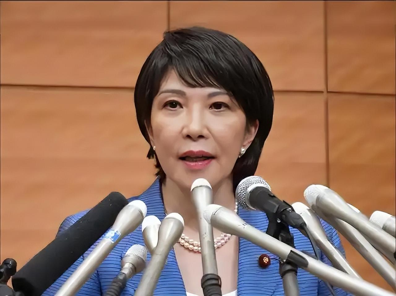 一边被美国掏空经济根基，一边急忙结盟印度搞半导体合作，日印抱团背后藏着巨大隐患。