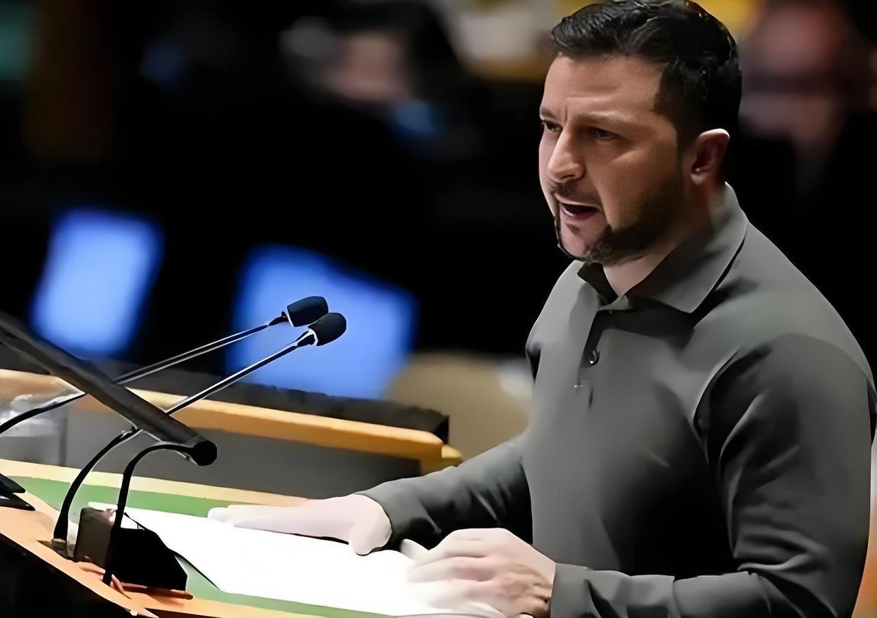 泽连斯基的圣诞节向全国发表电视讲话时，格局太小了，愿望竟然这个。

乌克兰总统泽