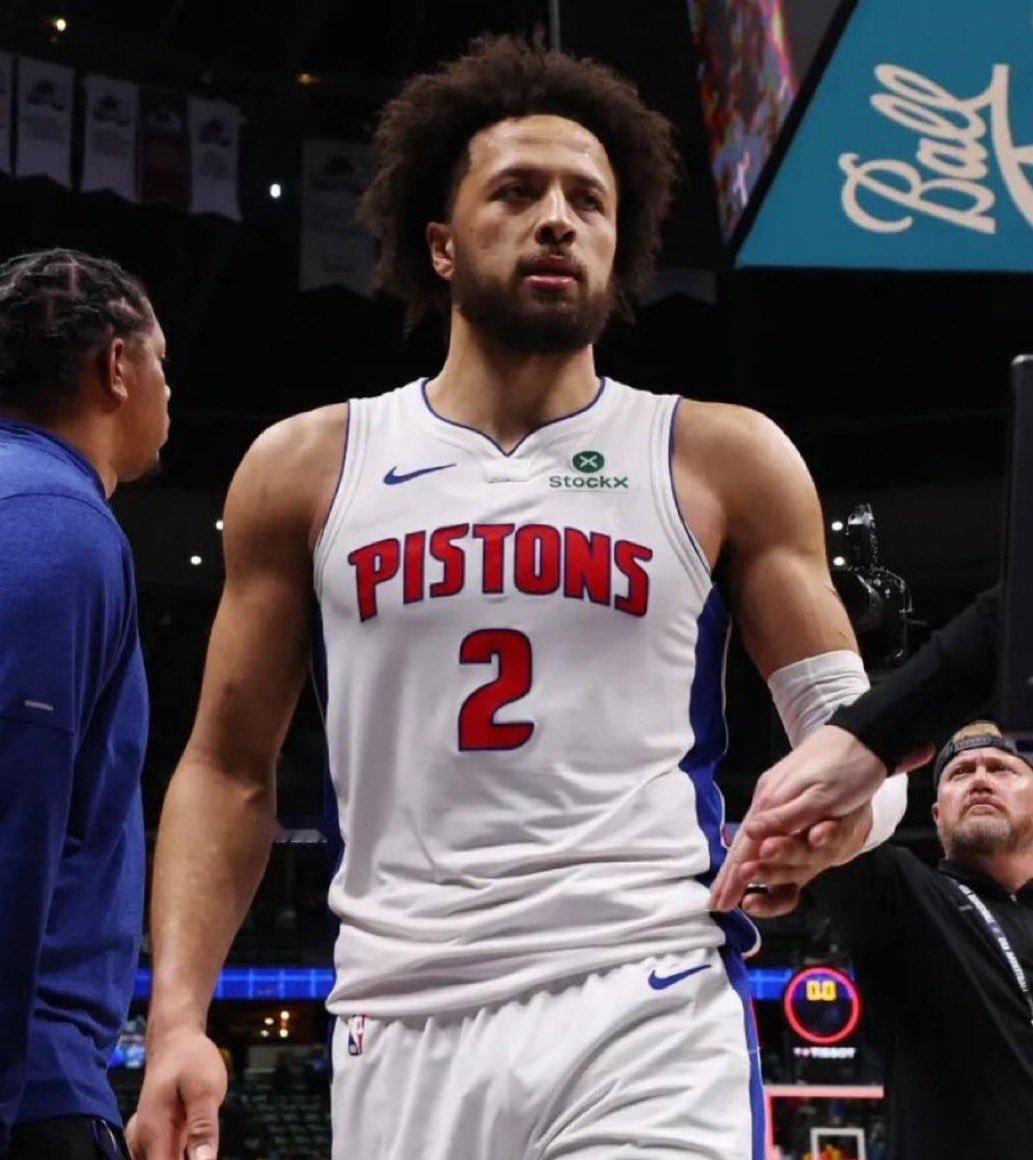 值得一提是，坎宁安复出了轻松两双13分10助攻找找感觉，肉搏战没你不行，比想象中