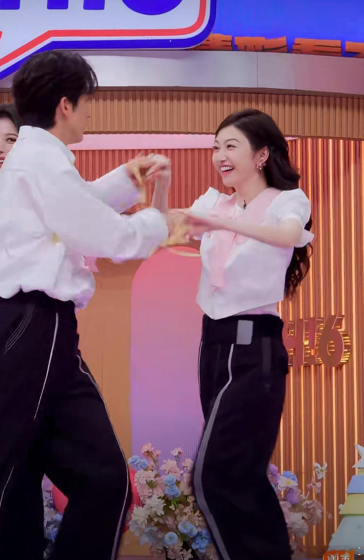 看张新成对景甜告白，我嘴角就没下来过，太甜了！景甜张新成追到白月光的宿命感张新成