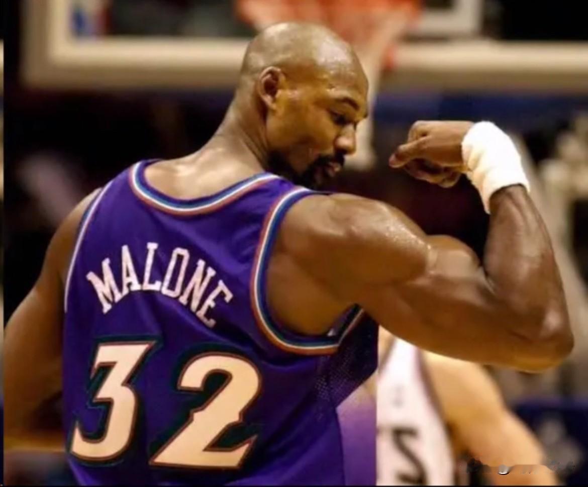 卡尔.马龙在当今NBA打球会是什么样？
卡尔.马龙要是在当今 NBA 打球，那画
