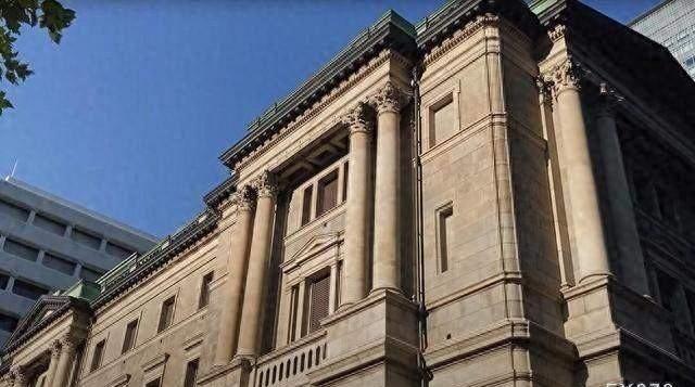 马斯克：三年内星舰发射频率将超过每小时一次！SpaceX的终极目标是每年生产1万