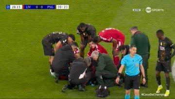 雨果·埃基蒂克受伤了！受伤方式是跟腱断裂，将缺席整个赛季 😱💔缺席时间：9-