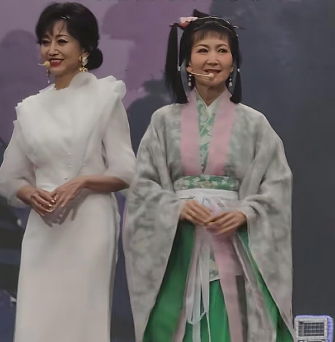 新白娘子传奇巡演，为什么只有陈美琪愿意穿上古装，重新以小青的形象出现在观众眼中，