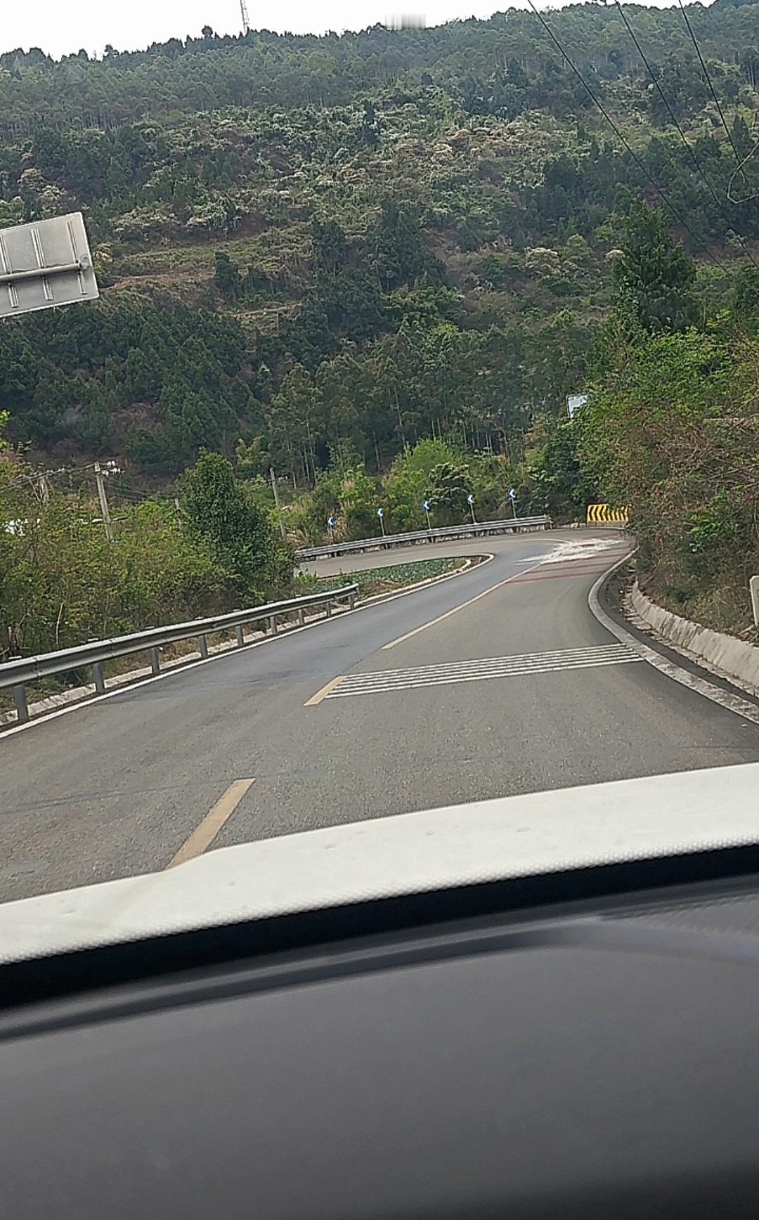 你得看是什么样的二手豪车，如果是入门级的二手豪车，这种车普遍都比较好保养，一方面