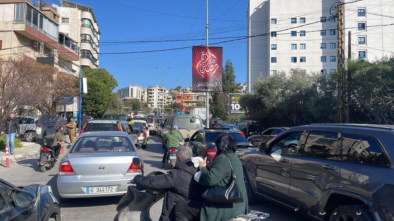 🇱🇧🇮🇱 黎巴嫩居民正撤离贝鲁特南部地区，以避开以色列即将发动的空袭。