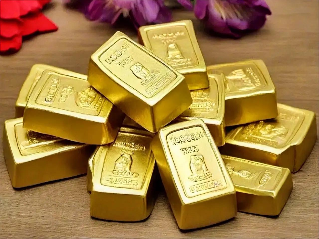 10月1日金价回调，水贝批发、品牌金店、银行金条价差明显，同样足金999，不同渠