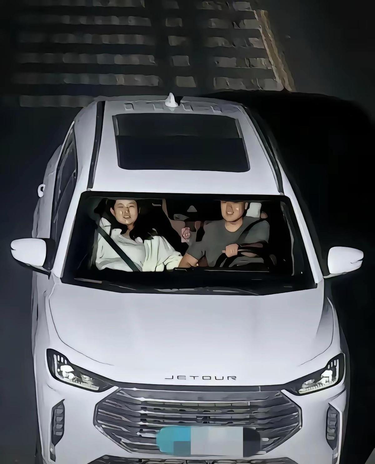 压线了？
没打灯？
手机一拿就扣分？
你不是在违章，是被摄像头当成了“行走的错误