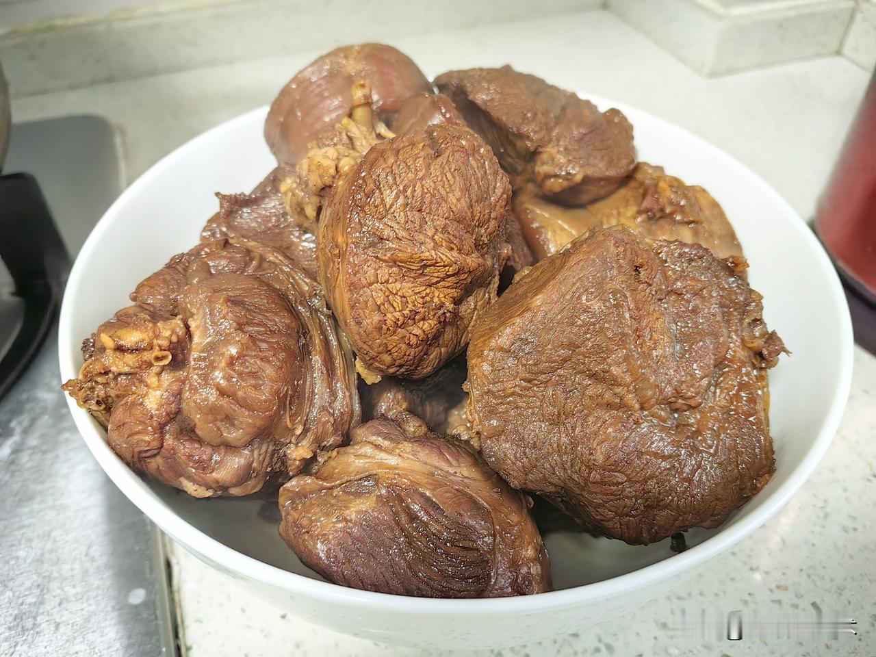 晒图笔记大赛周末星期天，准备两个硬菜，非常硬。希望国家稳定发展，咱老百姓的日子越