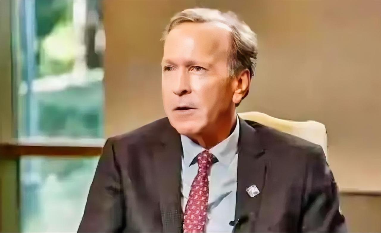 快讯！快讯！
​​美国前总统老布什之子尼尔·布什突然宣布了。
​​他把话挑明：对