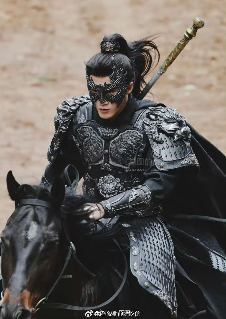 檀健次《何不同舟渡》将军造型怎么样 