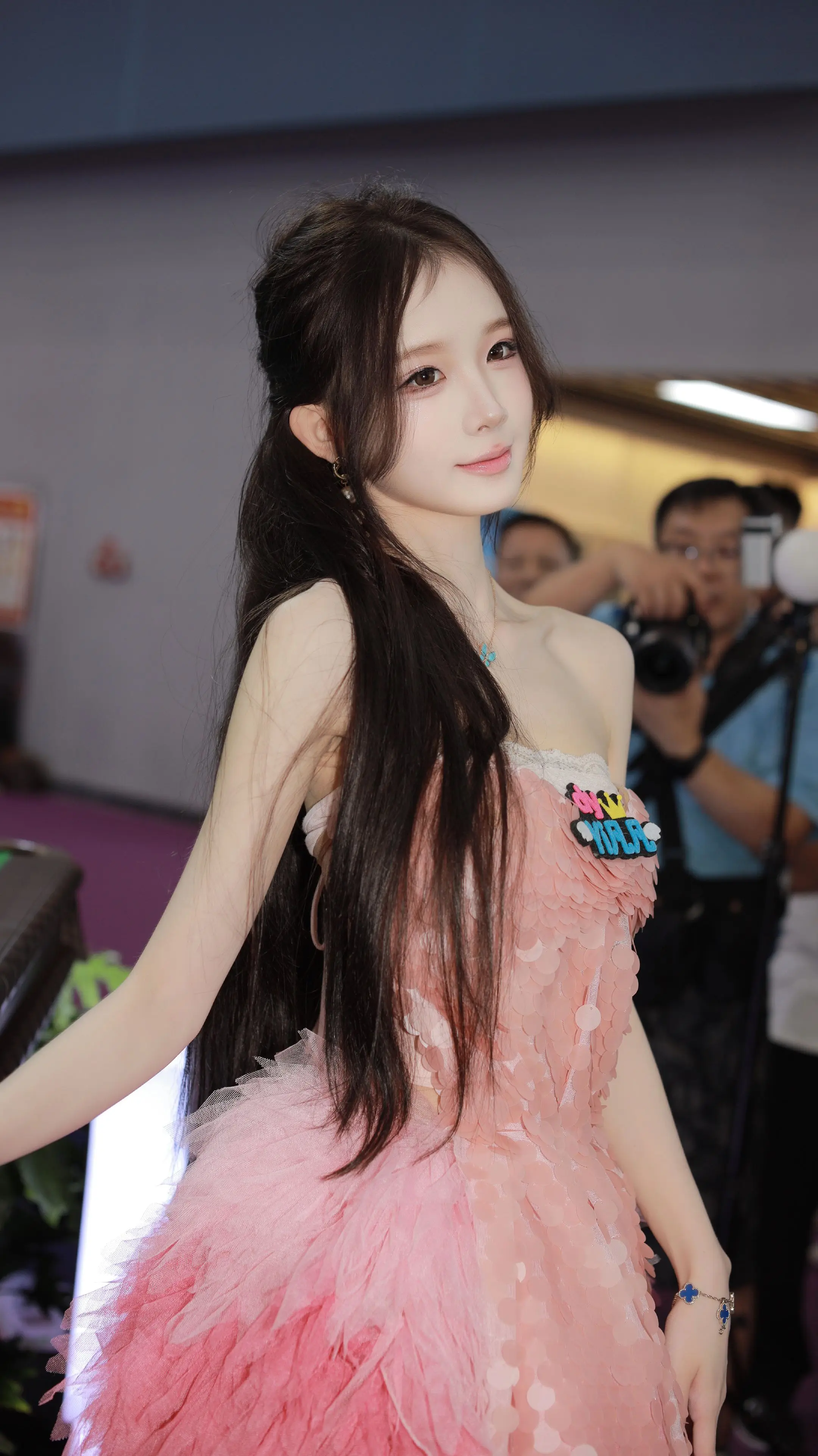 广州台球展返图。出镜