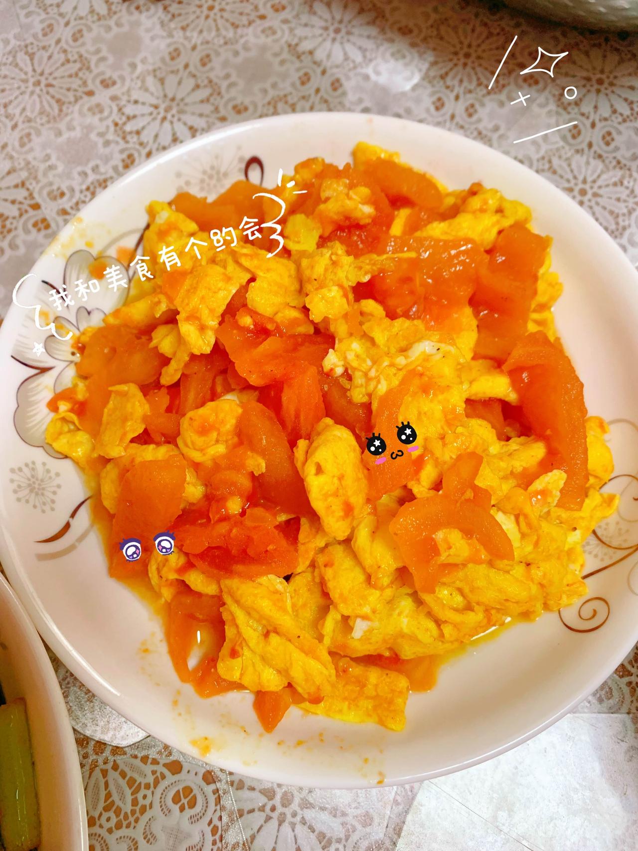 秋日生活打卡季自己在家做的家常菜，家人都很喜欢，我也感到很欣慰！每周末都会一家人