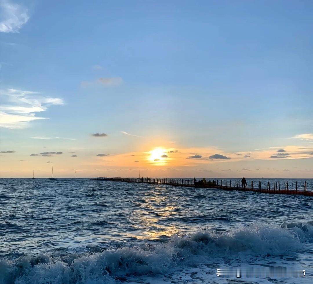 别被年龄定义，别被时光束缚。二十岁有朝气，三十岁有沉淀，四十岁有从容，每个阶段都