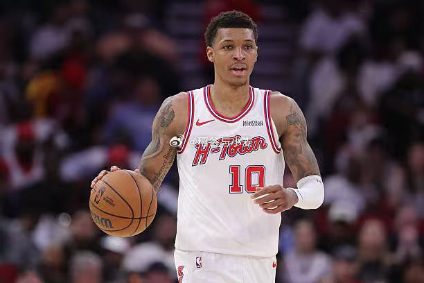 赛季前半段，小贾巴里-史密斯是最不稳定的球员了，经常打出极其糟糕的表现，明显拖累