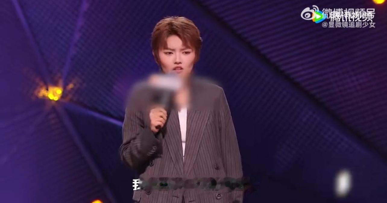 在朋友圈刷到了妈妈结婚的消息脱口秀和Ta的朋友们就该是这样，人生没那么多观众，自