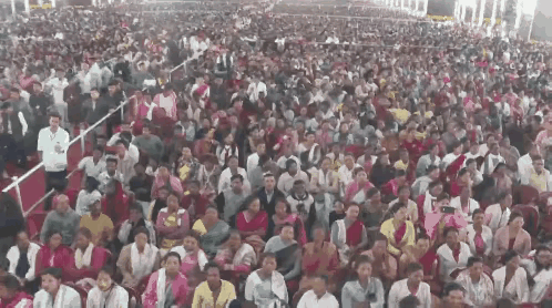 近日，印度总理莫迪参加了阿萨姆邦纳姆鲁普氨尿素肥料项目的奠基仪式。

莫迪隔三差