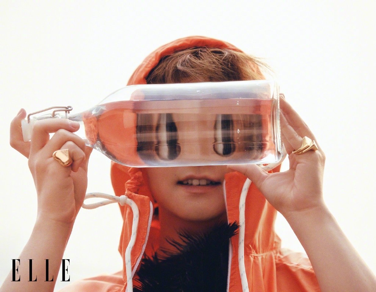 孙颖莎可爱的糯米团子 苍天啊，能不能和高女士商量一下，抱走这个小可爱 孙颖莎[超