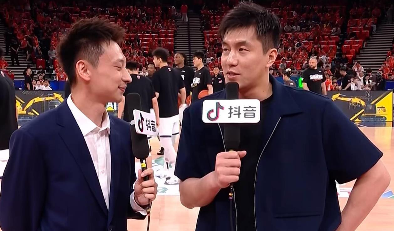 郭艾伦解说真敢说啊！郭艾伦对王哲林扣篮没进说道：王哲林应该是赛前没吃牛排，要不这
