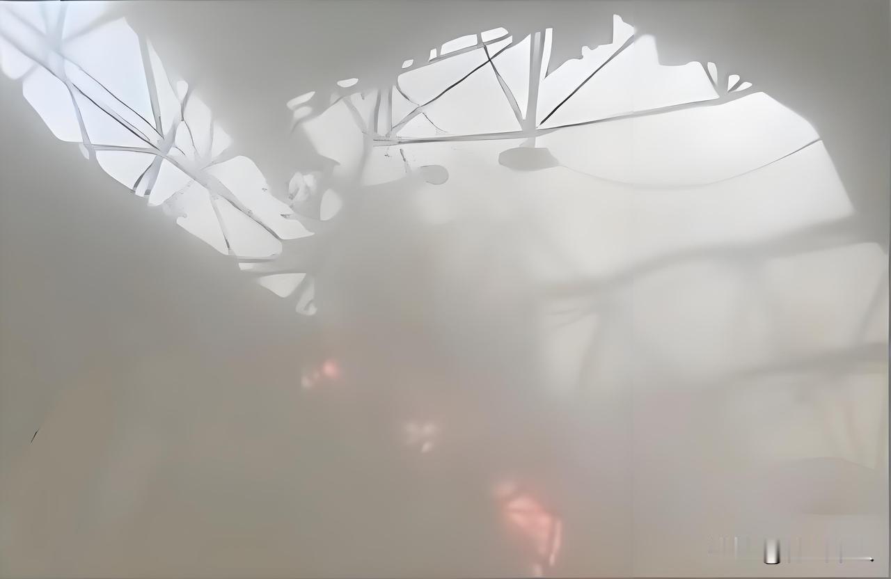 科威特国际机场毁损严重，属于结构性的破坏。
王爷算是“人在家中坐，祸从天上来”的