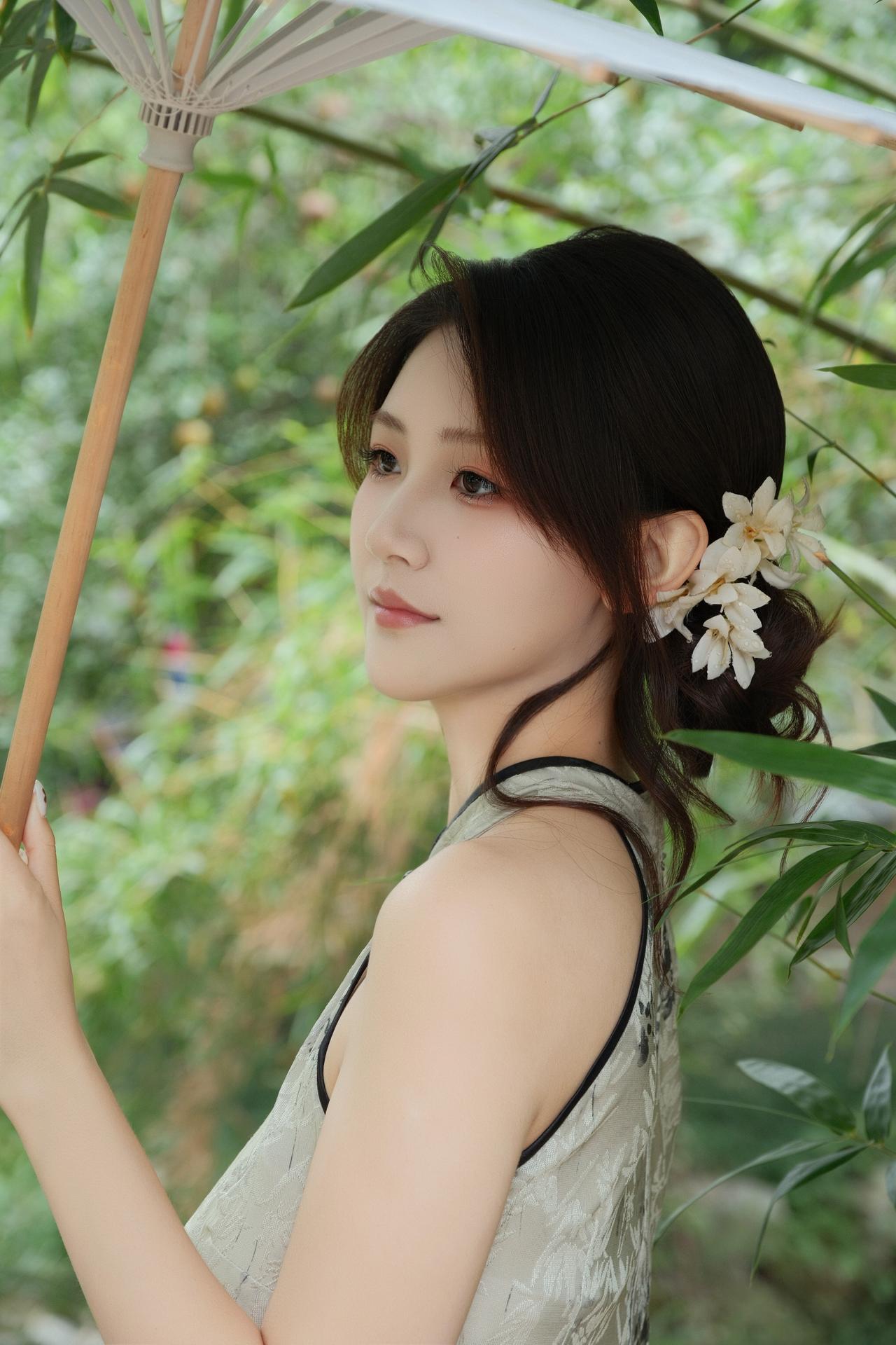 只此青绿🍃，这组高清旗袍很美[比心]
水乡旗袍
