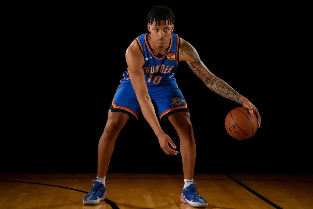 小外援基昂泰・约翰逊完成签约，山东高速男篮将加快办理球员入境相关手续，最快有望参