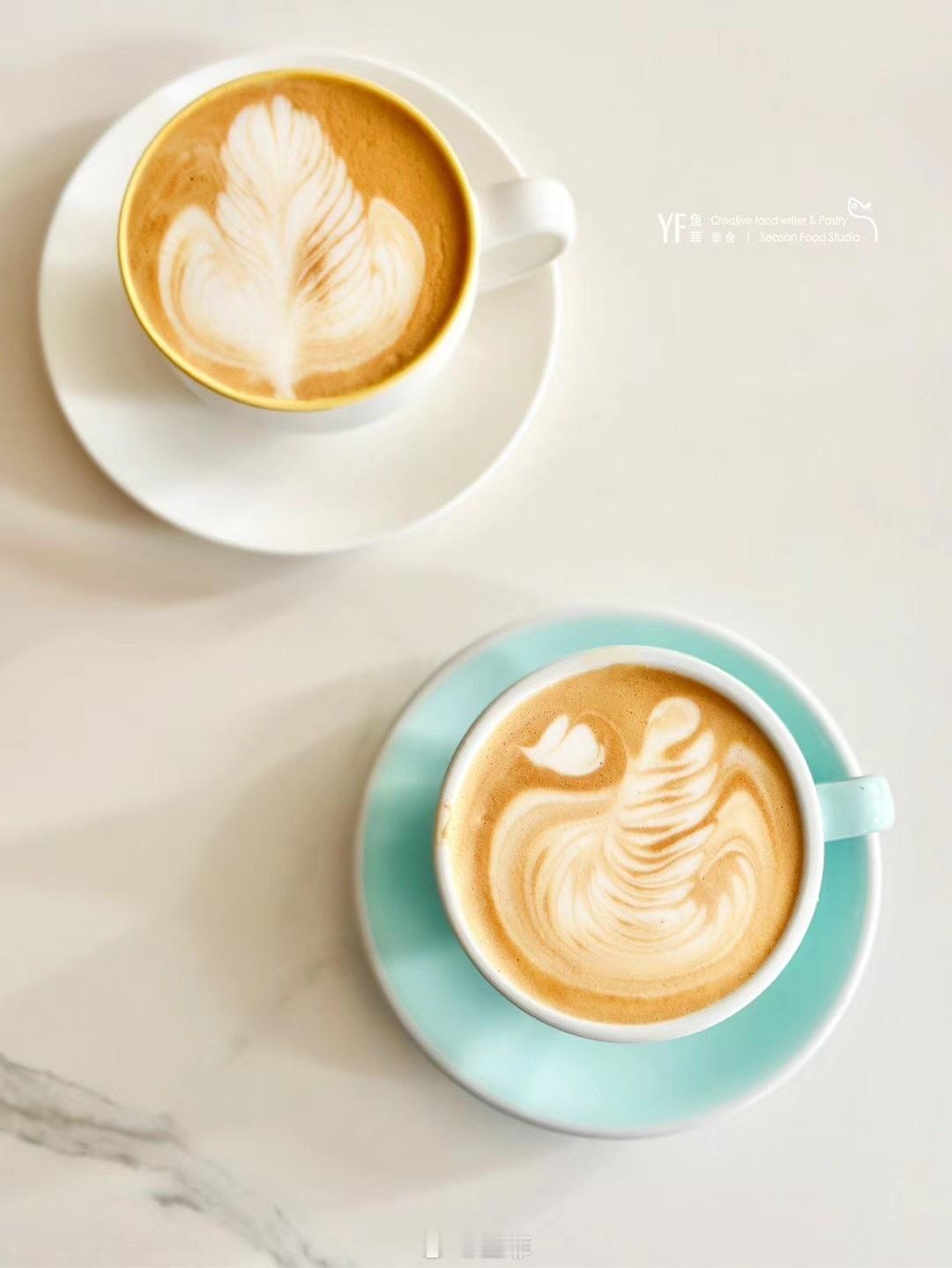 周末飞针细雨下了一天，懒得出门， 换了新口味的冠军级别的深烘咖啡豆，打奶泡的密度