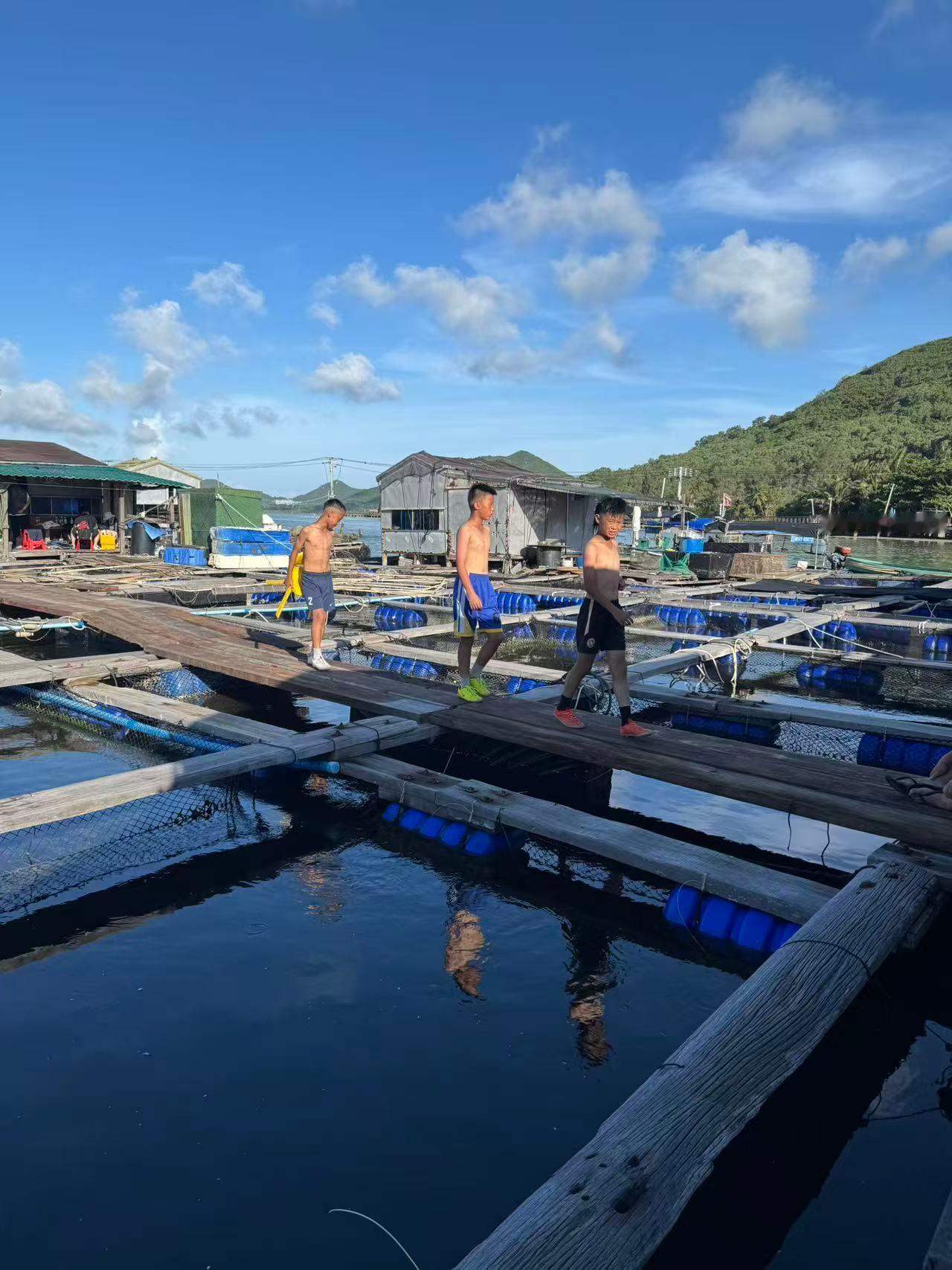海南来了个漂浮在海上的足球场在海上踢足球是种什么体验你有没有为一件事特别执着过？