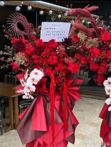 Gucci为肖战南京演唱会送上花篮祝福场外花篮又添重磅一员，Gucci 为肖战南