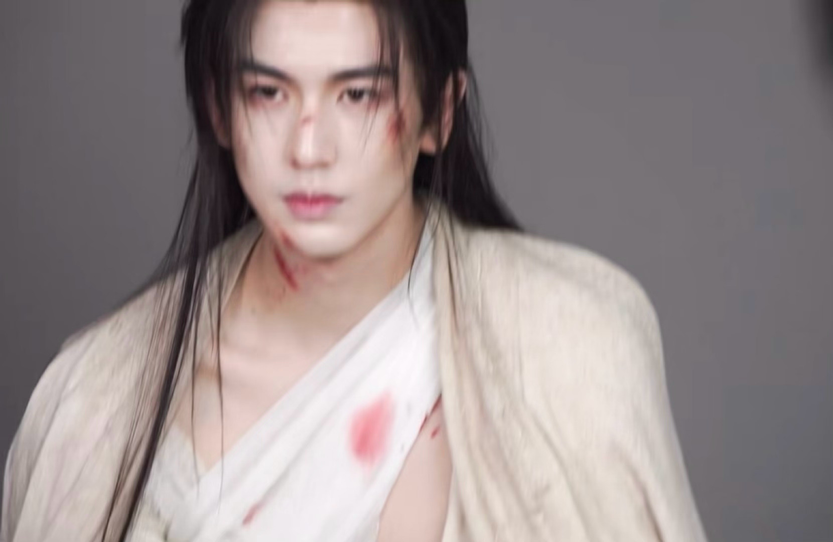 战损包扎造型也好好看张凌赫逐玉战损包扎造型张凌赫逐玉包扎造型花絮