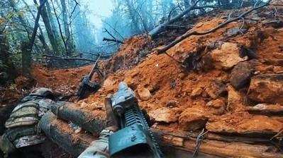 乌军在红军城基本上已经弹尽粮绝，但是乌军仍然顽守红军城，拼死抵抗，在后勤补给，兵