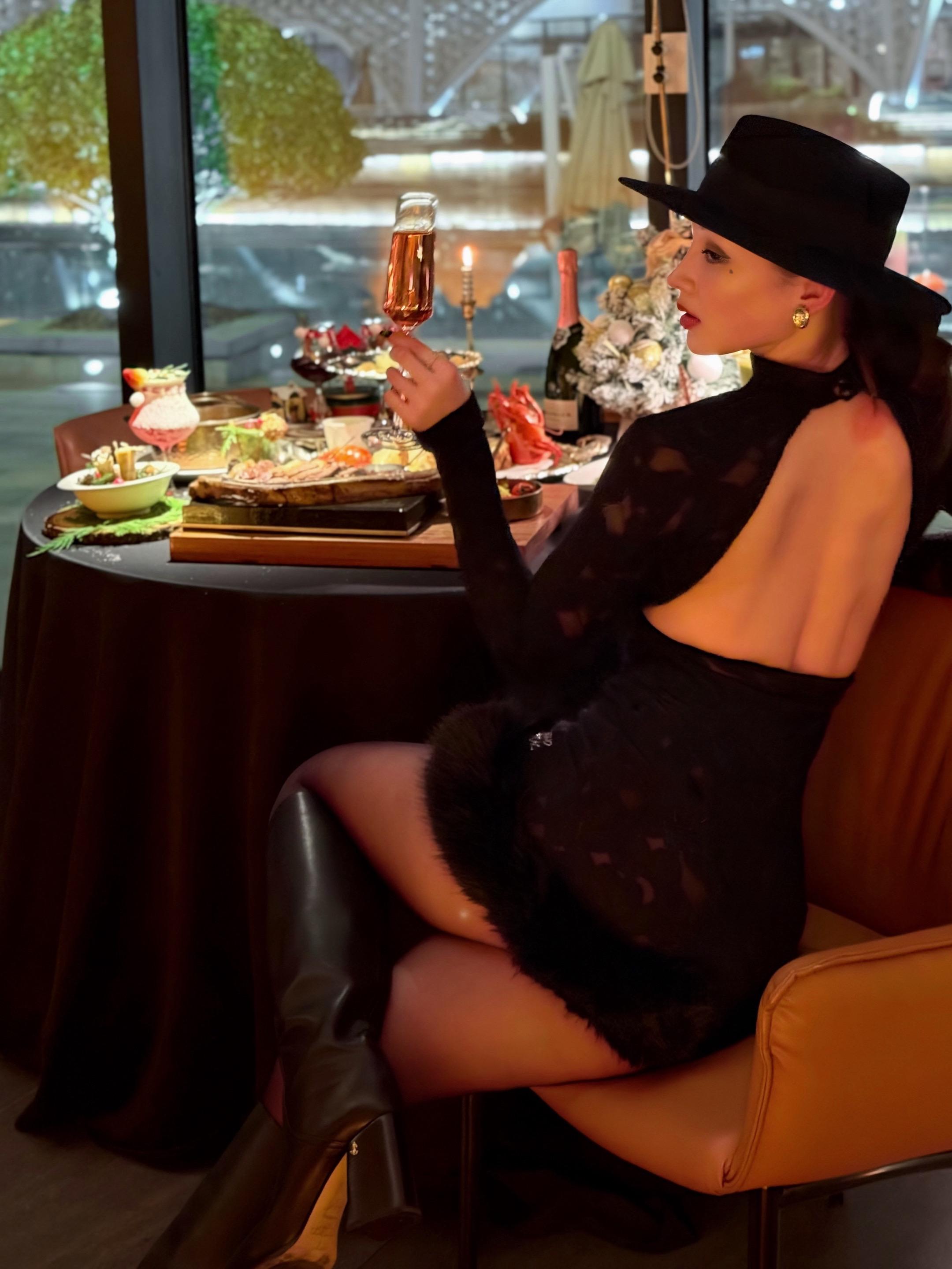 一起过圣诞吗🎄 圣诞搭子找好了吗？ 餐厅我先选了哦🤭  周末来钱江...